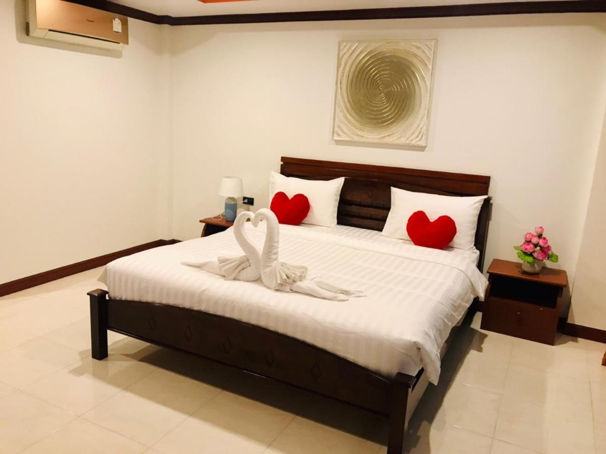 Benetti House Hostel Patong Buitenkant foto