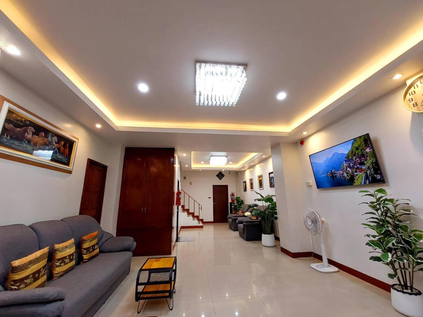 Benetti House Hostel Patong Buitenkant foto