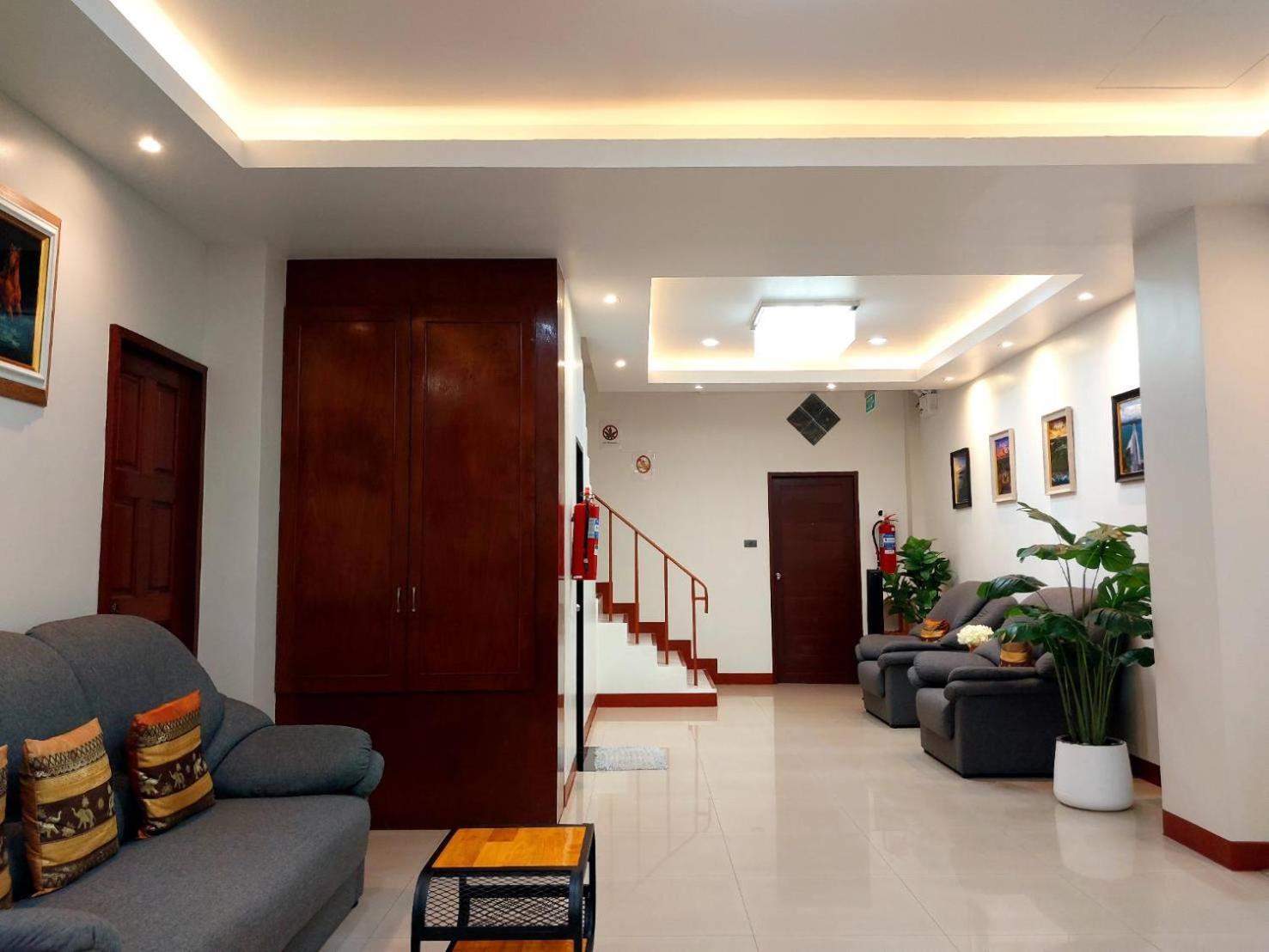Benetti House Hostel Patong Buitenkant foto